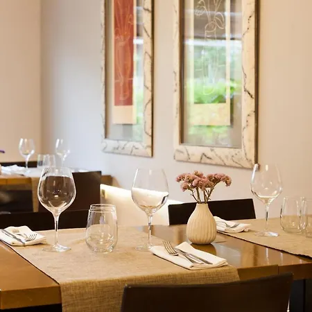 Restaurant Roma בית הארחה