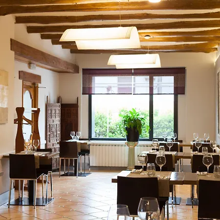 בית הארחה Restaurant Roma Cubells