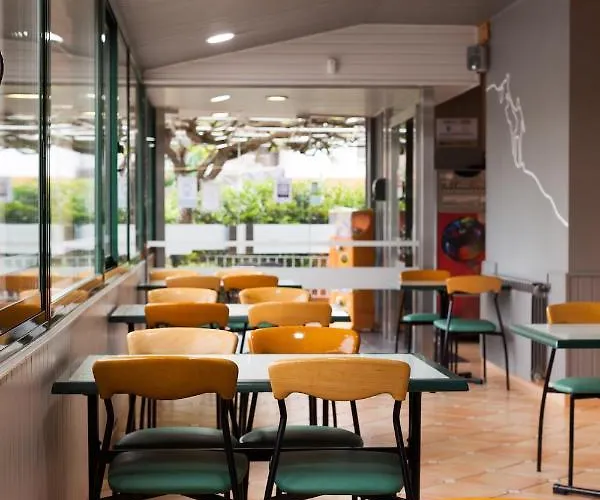بيت ضيافة Restaurant Roma Cubells