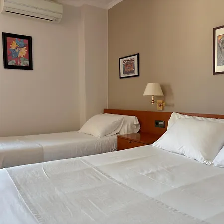 Guest house Restaurant Roma 3*