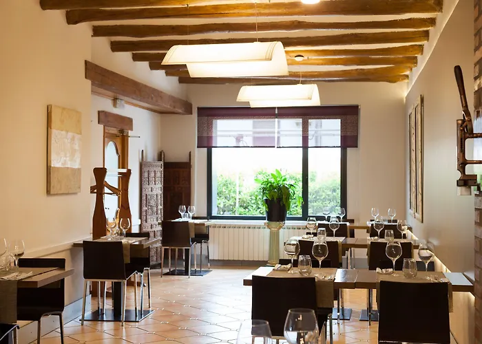 Πανσιόν Restaurant Roma Cubells
